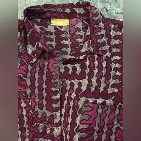 Beautiful flowy button down blouse - Picture 5 of 6